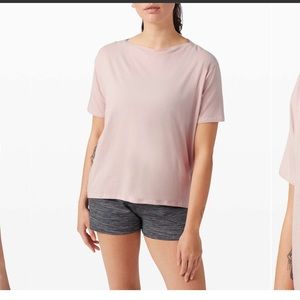 Lululemon Back In Action Short Sleeve 💕